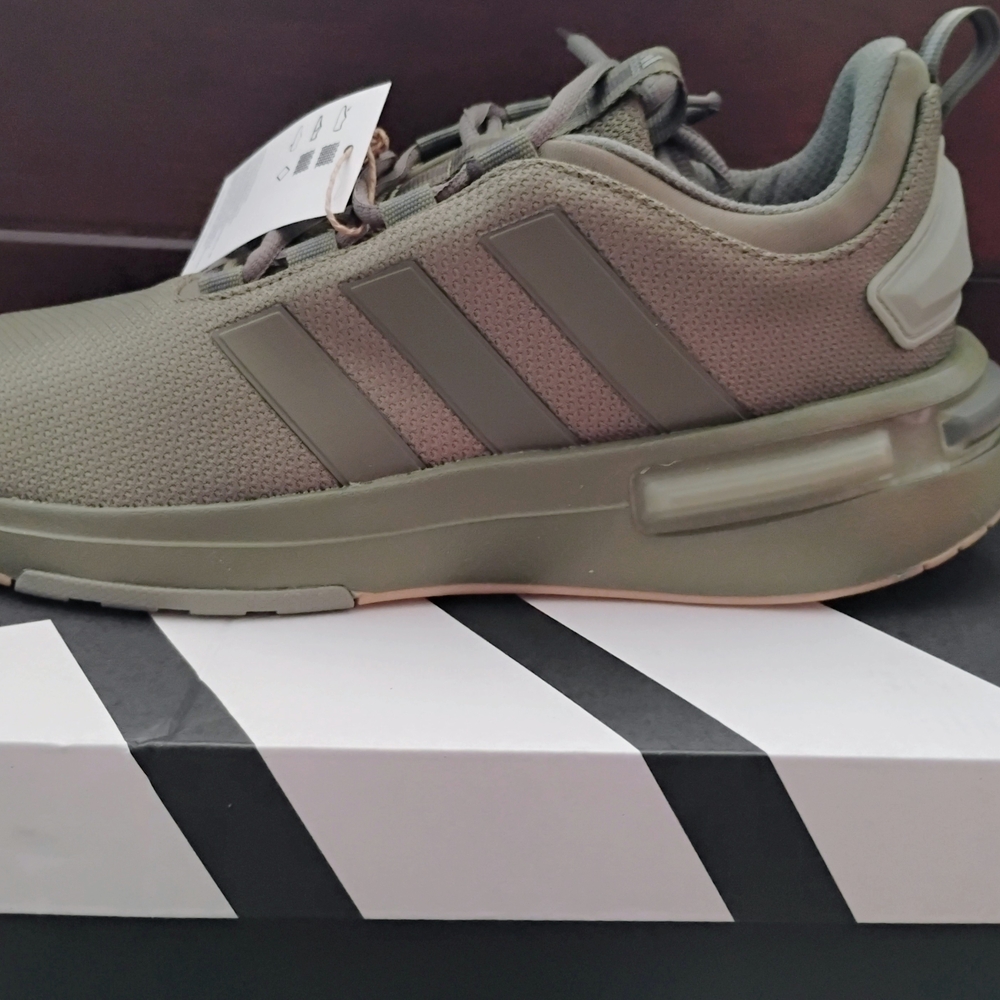 Adidas Racer Tr23 in Olive Green